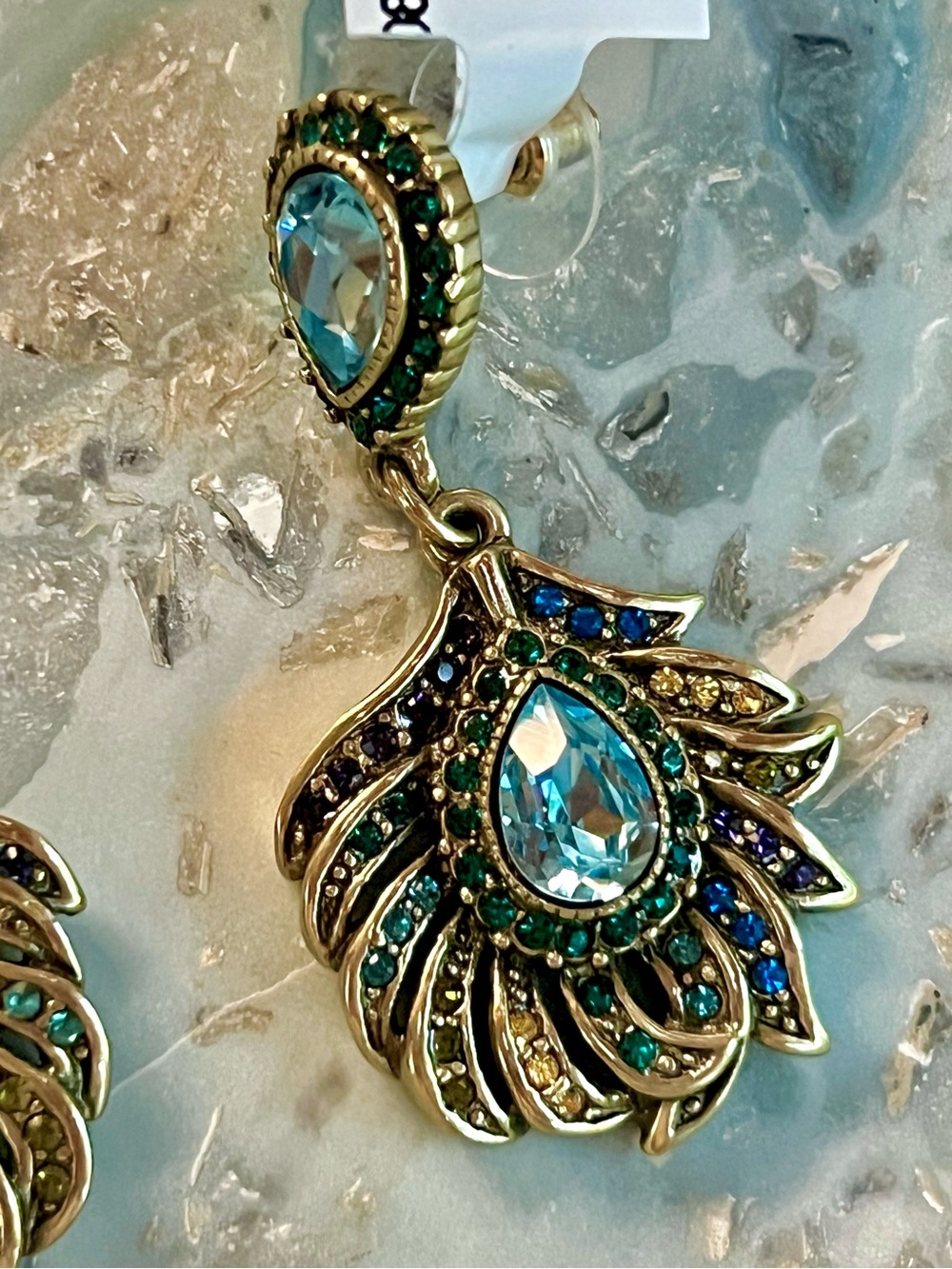 NWT Heidi Daus Pretty As A Peacock Crystal Feather Earrings - Picture 8 of 16
